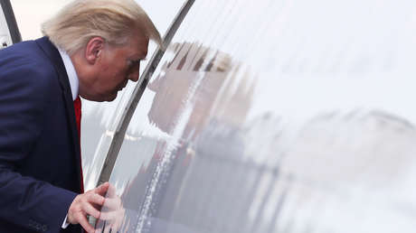 "Inepto, inseguro e incompetente, pero capaz de emerger del fuego como Terminator": Filtran cómo el embajador británico describió a Trump