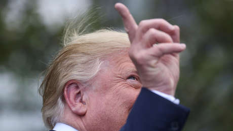 Trump señala que "varias cosas malas están pasando en Puerto Rico" y afirma que su Gobierno "corrupto" roba a EE.UU.