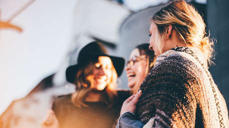 "No fuimos diseñados para ello": Un psiquiatra explica por qué no debemos buscar la felicidad