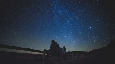 Prepárense para disfrutar de la lluvia de estrellas que iluminará el cielo esta noche