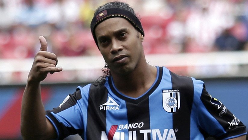 Medios: Confiscan 57 propiedades y prohíben a Ronaldinho salir de Brasil por el impago de una multa millonaria