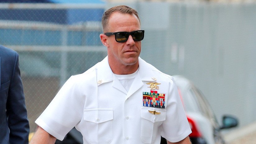 EE.UU. retira medallas a los fiscales del caso contra un militar de los Navy SEAL que apuñaló a un miembro del EI