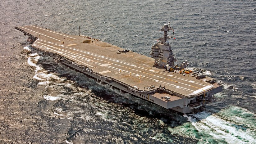 El portaviones USS Gerald R. Ford, buque de guerra más caro del mundo, no puede llevar municiones en la cubierta