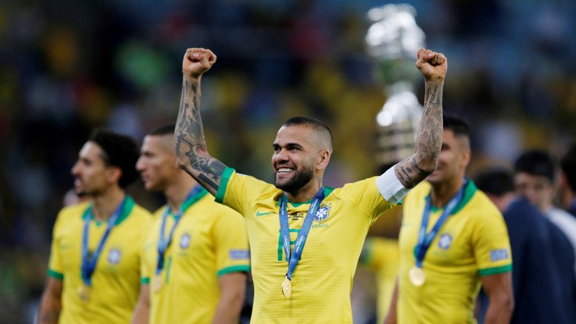 "El club de mi corazón": el futbolista más laureado de la historia ficha por un grande de Sudamérica