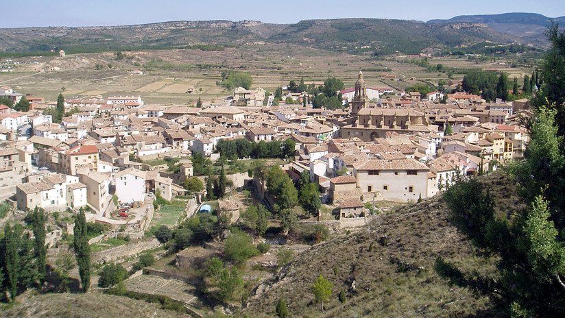 Alta tecnología sin banda ancha: la lucha de una multinacional por continuar en uno de los pueblos 'más bonitos' de España