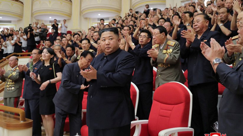 Pionyang confirma un nuevo ensayo de un sistema de lanzamiento de misiles guiados de gran calibre que provocó a Kim "una gran satisfacción"