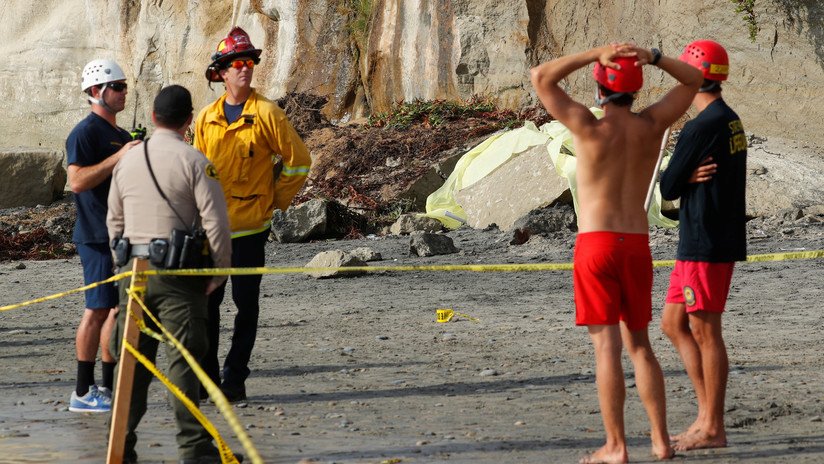 Tres muertos y un herido tras colapsar un acantilado en una playa de California