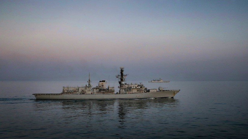 El Reino Unido envía una fragata para escoltar el paso de un buque de guerra chino a través del canal de la Mancha