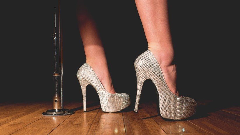 Un club de 'striptease' promete enviar bailarines eróticos a la 'toma' masiva del Área 51