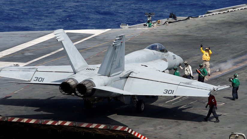 EE.UU. manda a un portaviones atravesar el mar de la China Meridional