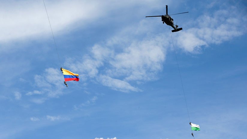 El padre de un soldado que murió en la exhibición aérea en Colombia: "¿sería capaz el ministro de Defensa de mandar a su hijo con una sola cuerda?"