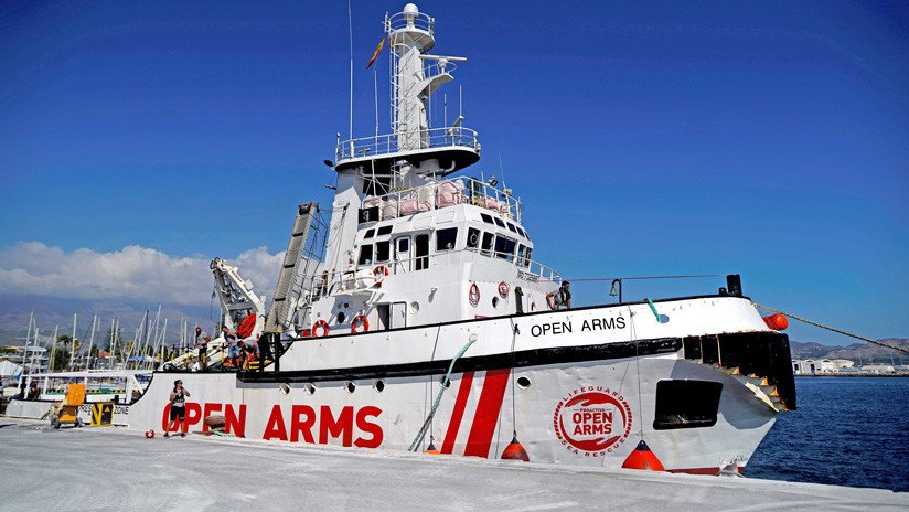 El Open Arms entra en aguas italianas dispuesto a solicitar la evacuación de los inmigrantes