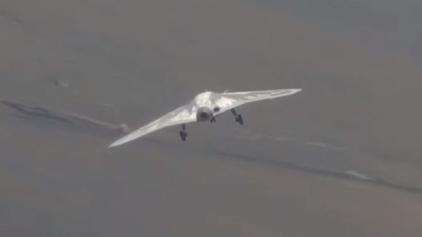 VIDEO: El nuevo dron armado ruso Cazador vuela por primera vez acompañado por avión de combate