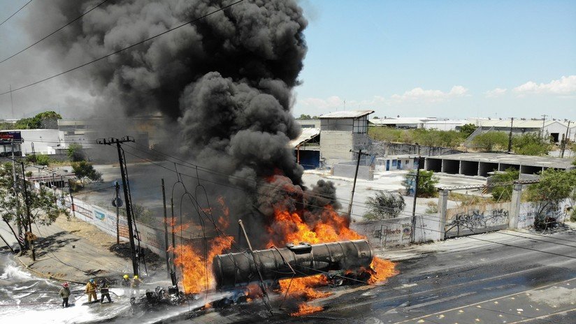 FOTOS, VIDEOS: Explota un carrotanque de combustible en México