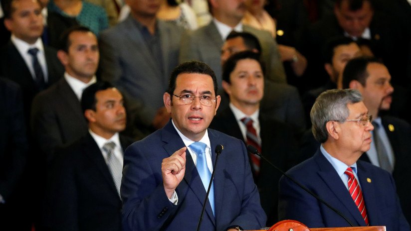 Presidente de Guatemala denuncia una "persecución política", tras la absolución de dos familiares