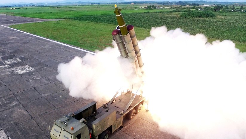 Corea del Norte publica las primeras fotos del nuevo sistema lanzacohetes múltiple "supergrande"