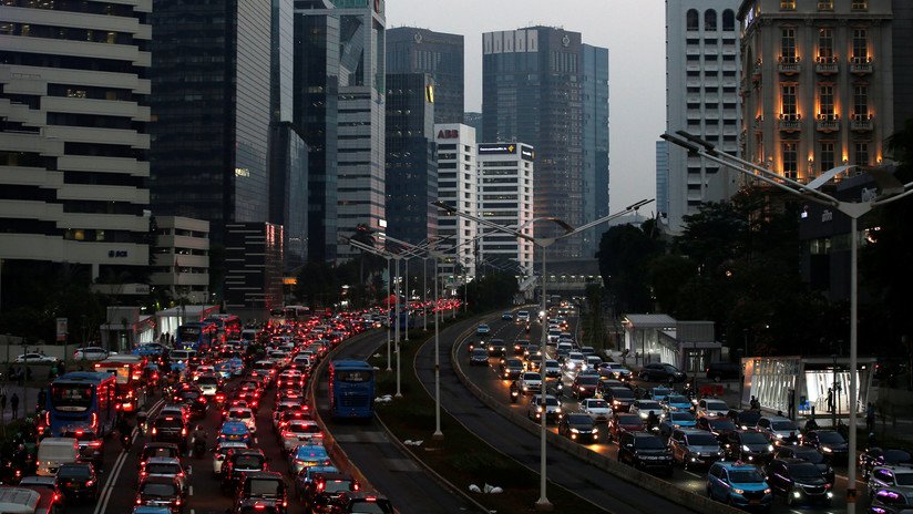 Indonesia trasladará su capital de la metrópolis de Yakarta a una "ubicación más ideal" y con un riesgo "mínimo" de desastres naturales