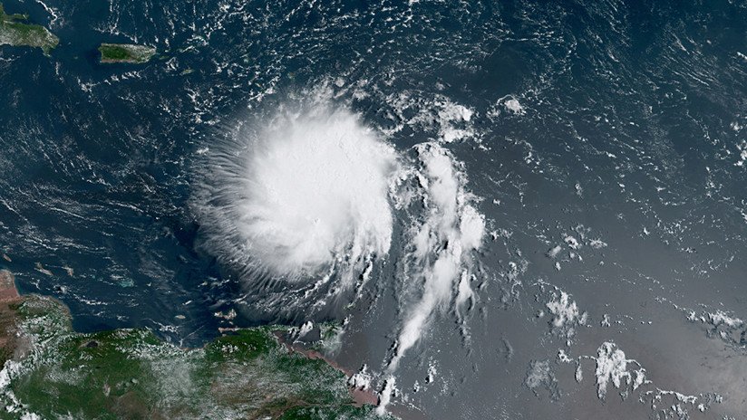 "No como la última vez": Trump pide agradecer a la agencia de emergencias de EE.UU. ante el paso de la tormenta tropical Dorian por Puerto Rico
