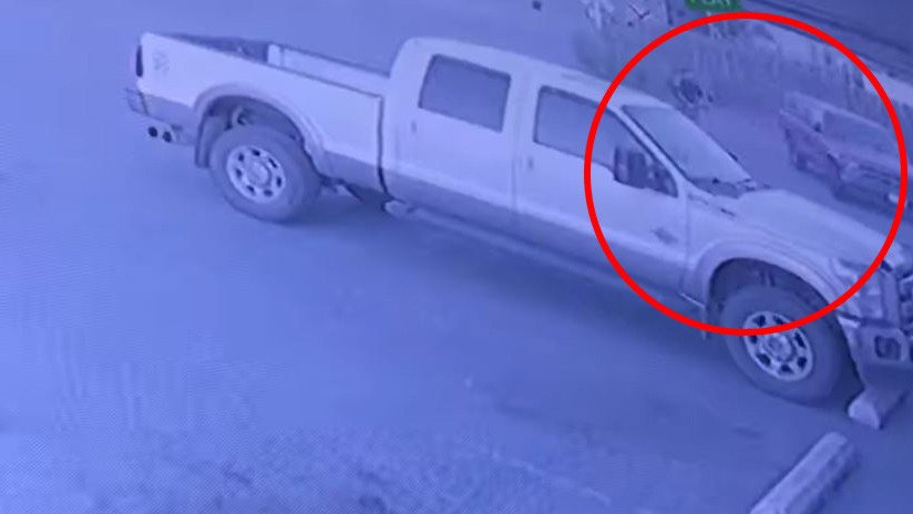 Ladrón que roba a ladrón: hurtan la camioneta de un hombre que estaba asaltando una tienda (VIDEO)
