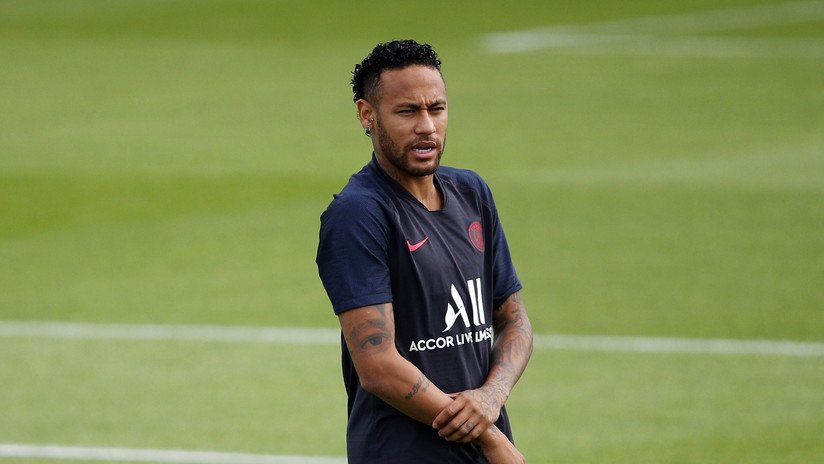 Reportan que el PSG rechazó la última oferta del F.C. Barcelona por Neymar