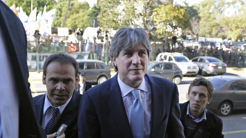 Condenan al exvicepresidente argentino Amado Boudou a tres años de prisión por documentación falsa de su automóvil