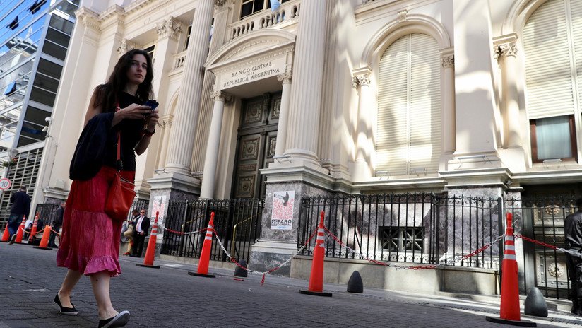 El Banco Central de Argentina limita el giro de utilidades de los bancos al exterior