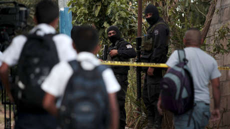 Asesinan a tiros al vocalista de una banda de metal en pleno concierto en El Salvador