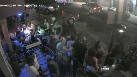 Publican un video del atacante de Dayton entrando en un bar antes de la masacre