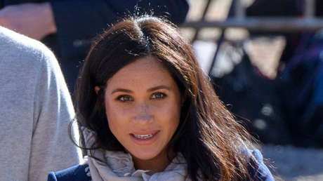 Reportan que la reina Isabel prohíbe que Meghan Markle se ponga vaqueros