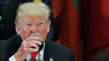 "Gravaremos su vino como nunca antes": Trump amenaza de nuevo a Francia por el impuesto digital