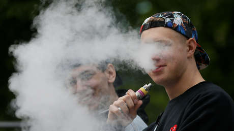 India pretende prohibir los cigarrillos electrónicos para evitar una "epidemia" entre niños y jóvenes