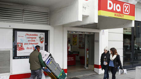 Alerta sanitaria en España por una toxina en las latas de atún de una cadena de supermercados