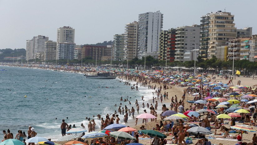 Una turista francesa denuncia violación grupal en una famosa playa de España