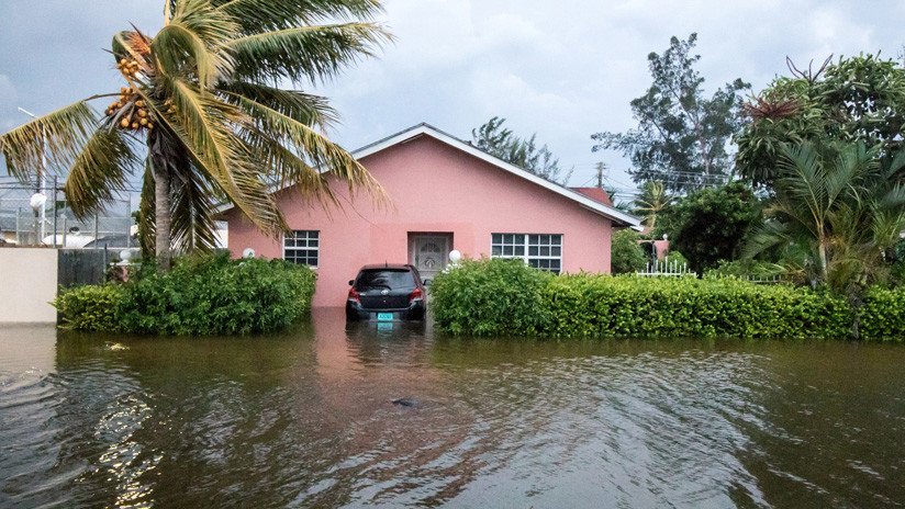 VIDEO: Se pasea en su moto acuática aprovechando las inundaciones causadas por Dorian en Bahamas