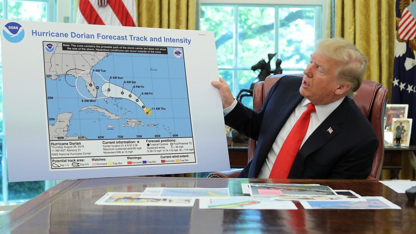 FOTO: Trump tiene su propio mapa de la trayectoria del huracán Dorian (con Alabama añadida a bolígrafo)