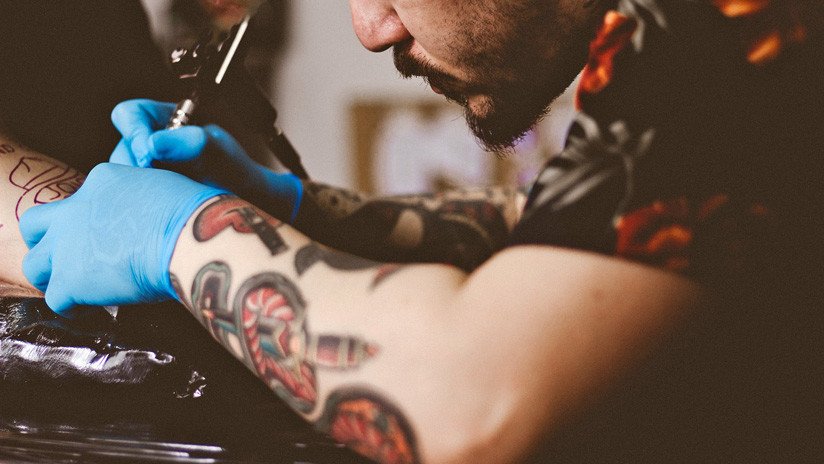 Las personas con tatuajes a la vista son más impulsivas, sostiene un estudio que da pistas para la contratación de personal