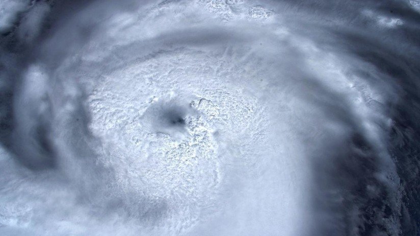 "Mirando dentro del ojo de la tormenta": Captan nueva imagen del huracán Dorian desde la EEI (FOTO)