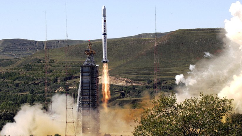 China lanza con éxito tres nuevos satélites