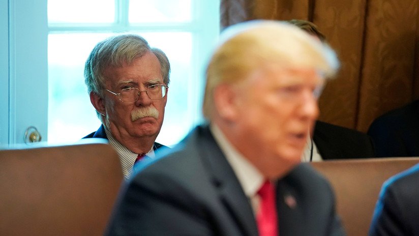 NBC: Bolton manifestó a Trump su desacuerdo con aliviar sanciones a Irán un día antes de su salida