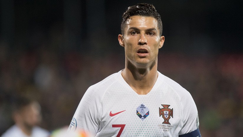 VIDEO: Cristiano Ronaldo rompe a llorar en directo al ver una grabación inédita de su difunto padre