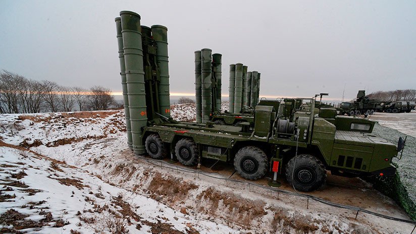 Rusia despliega sus avanzados sistemas antimisiles S-400 Triumf en el Ártico