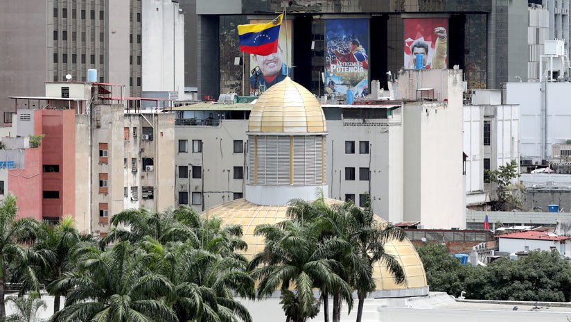 Regreso a la Asamblea Nacional y cambios en el poder electoral: Gobierno venezolano y oposición firman acuerdo