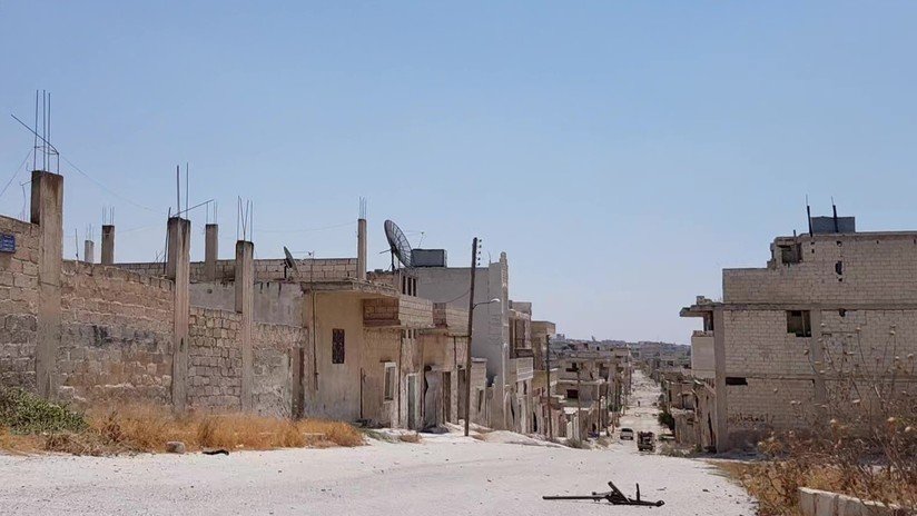 Militares sirios hallan una cueva que sirvió como base para extremistas y como "oficina" para los Cascos Blancos