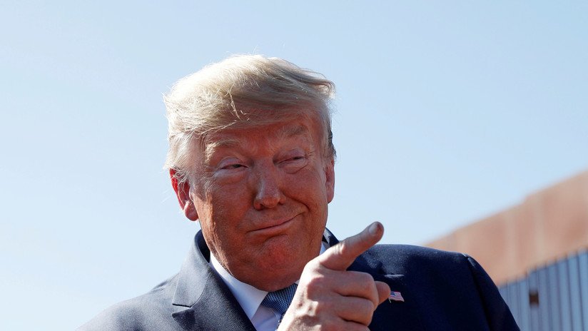 Trump dice que "México ha sido fantástico", mientras supervisa el muro fronterizo en San Diego