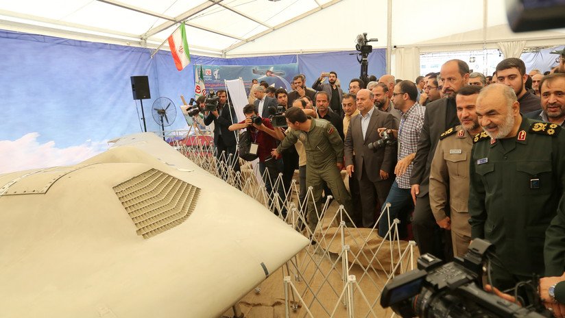 Irán muestra al público su 'colección' de drones de EE.UU. abatidos en su territorio