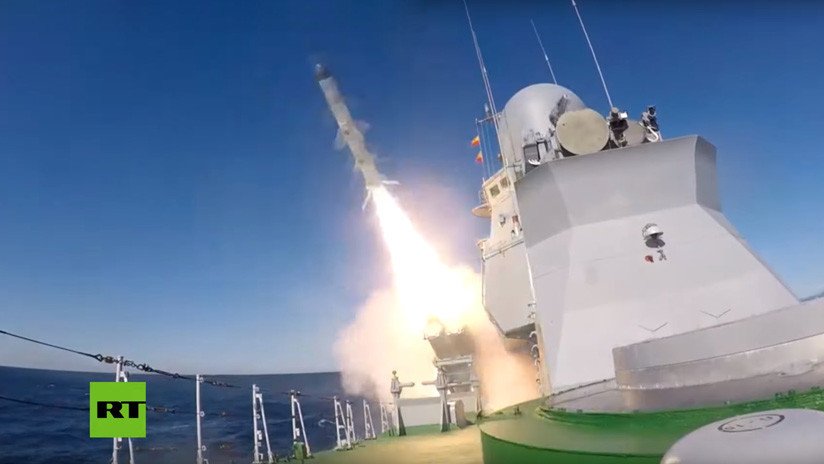 VIDEO: La actualizada corbeta rusa Smerch prueba sus nuevos misiles