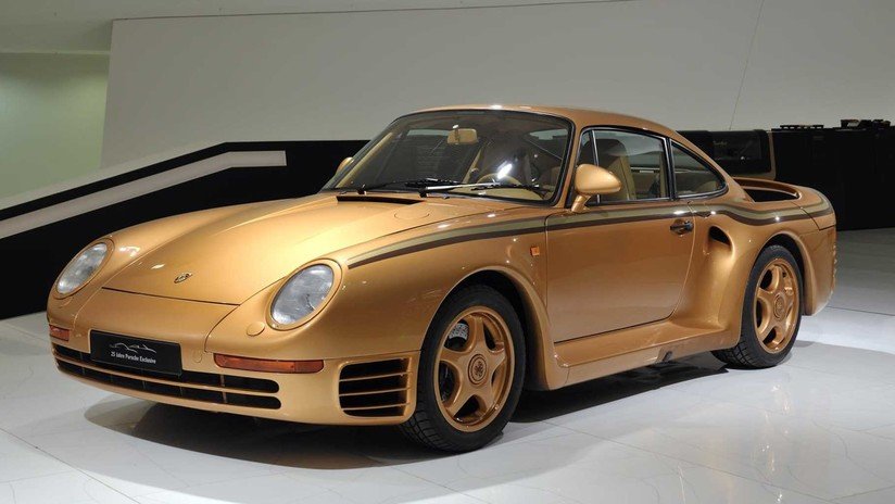 FOTOS: Porsche expone las dos "ediciones únicas" del modelo 959 que construyó para un príncipe árabe