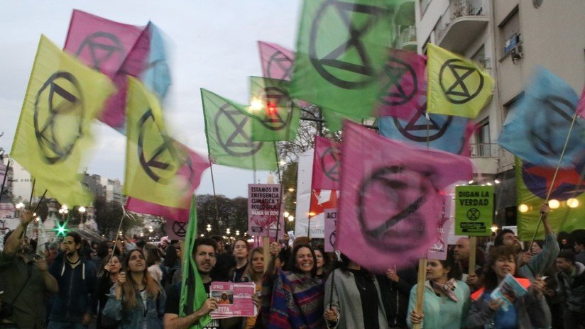 "Queremos salvar nuestro futuro": jóvenes en Argentina se suman a la Huelga Mundial del Clima