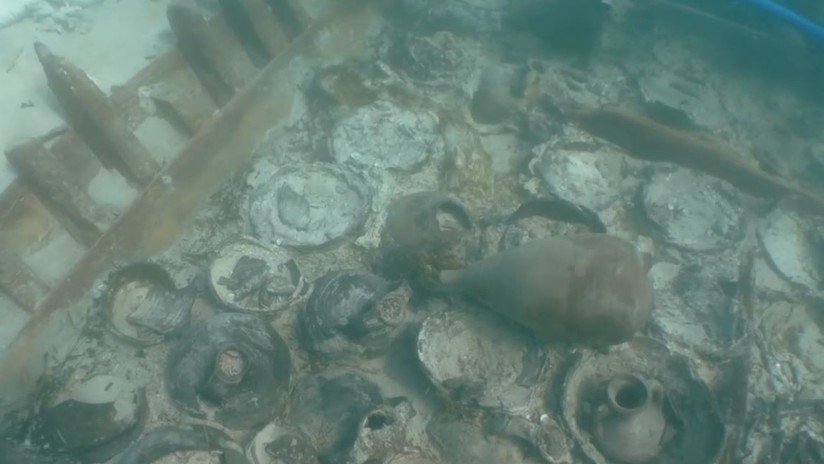VIDEO: Rescatan un centenar de ánforas en perfecto estado de un barco romano hundido hace 1.700 años en Mallorca