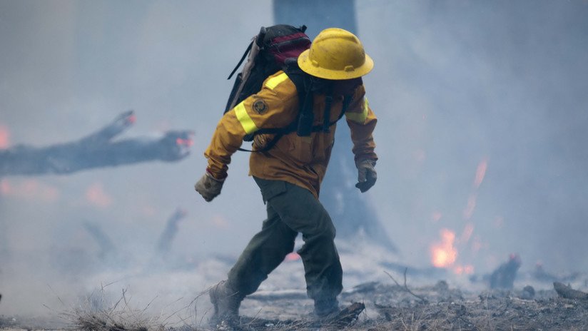 FOTOS, VIDEO: La lucha contra los incendios forestales en Argentina se dificulta por los fuertes vientos y las altas temperaturas